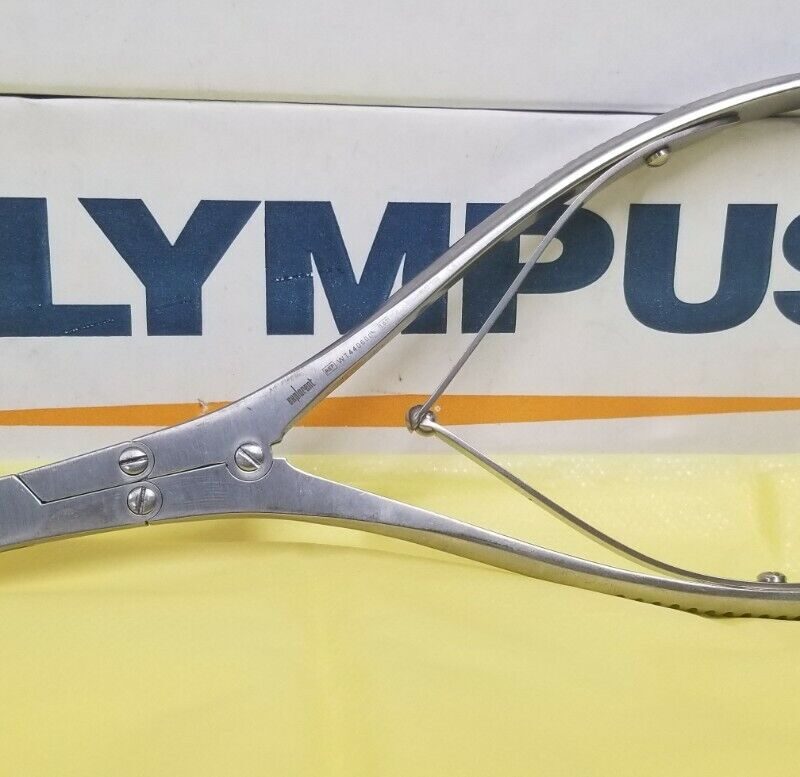 W440600 Scissors - Caplan, serrated, straight, size 220 - Double Action