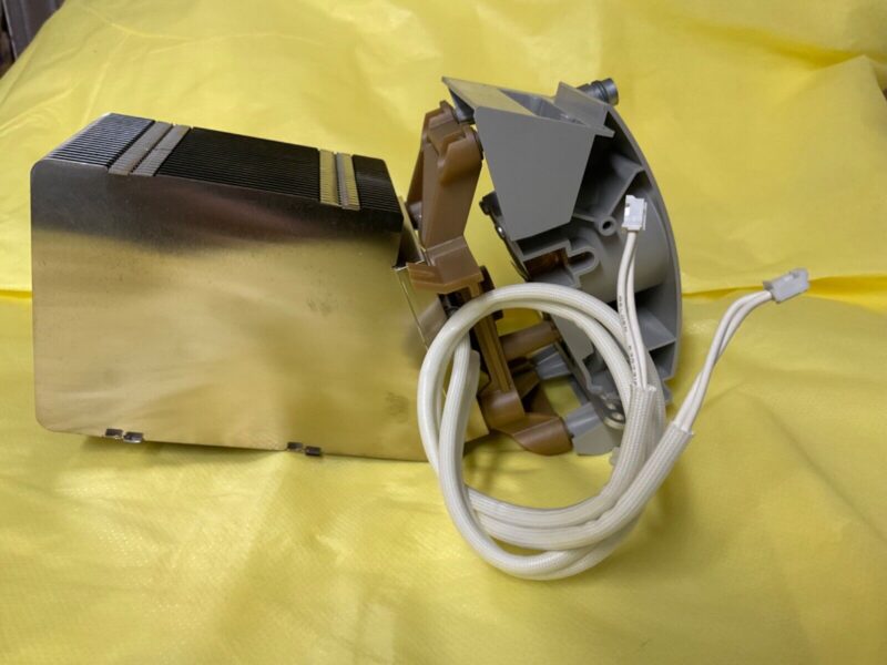 Karl Storz 2451491 Light Guide Connector/Transfer With Heat Sink For TP100 - Image 3